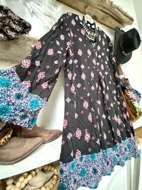 Enchanting Southwestern boho dress W shabby chic prairie gypsy vibe